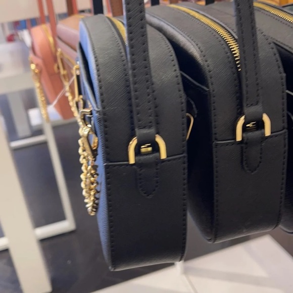 MK Jet Set Item Lg EW Zip Chain Crossbody & Jet Set Travel Sm TZ Coin Po… - Picture 9 of 16